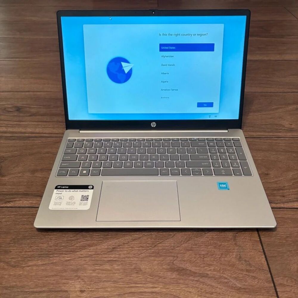 HP 15.6" Laptop Intel N200 4GB RAM 128GB – Windows 11 – Silver